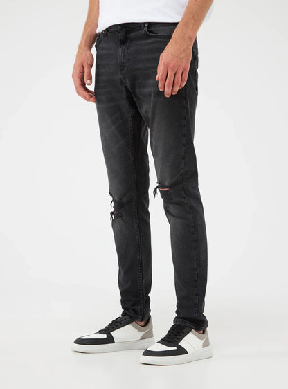 Skinny black jeans