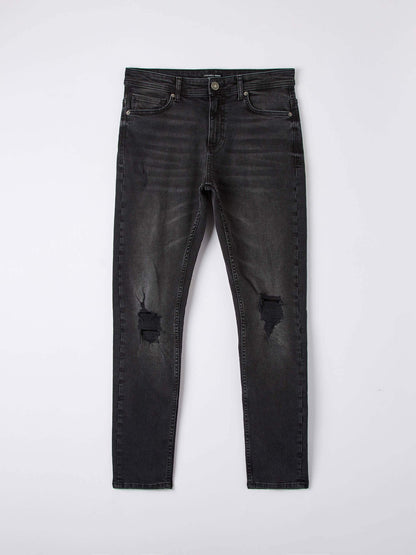 Skinny black jeans