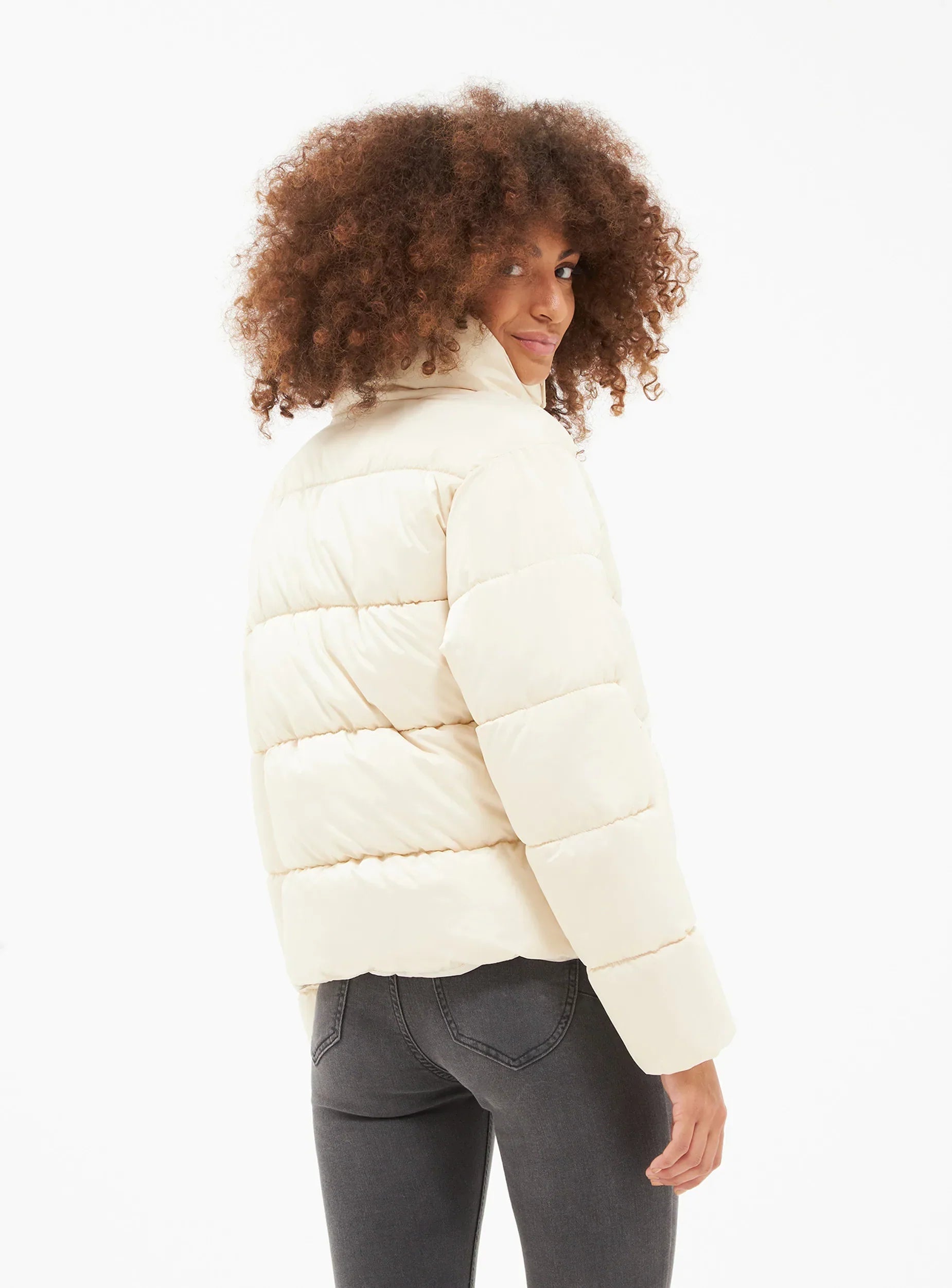 Puffer jacket with stand-up