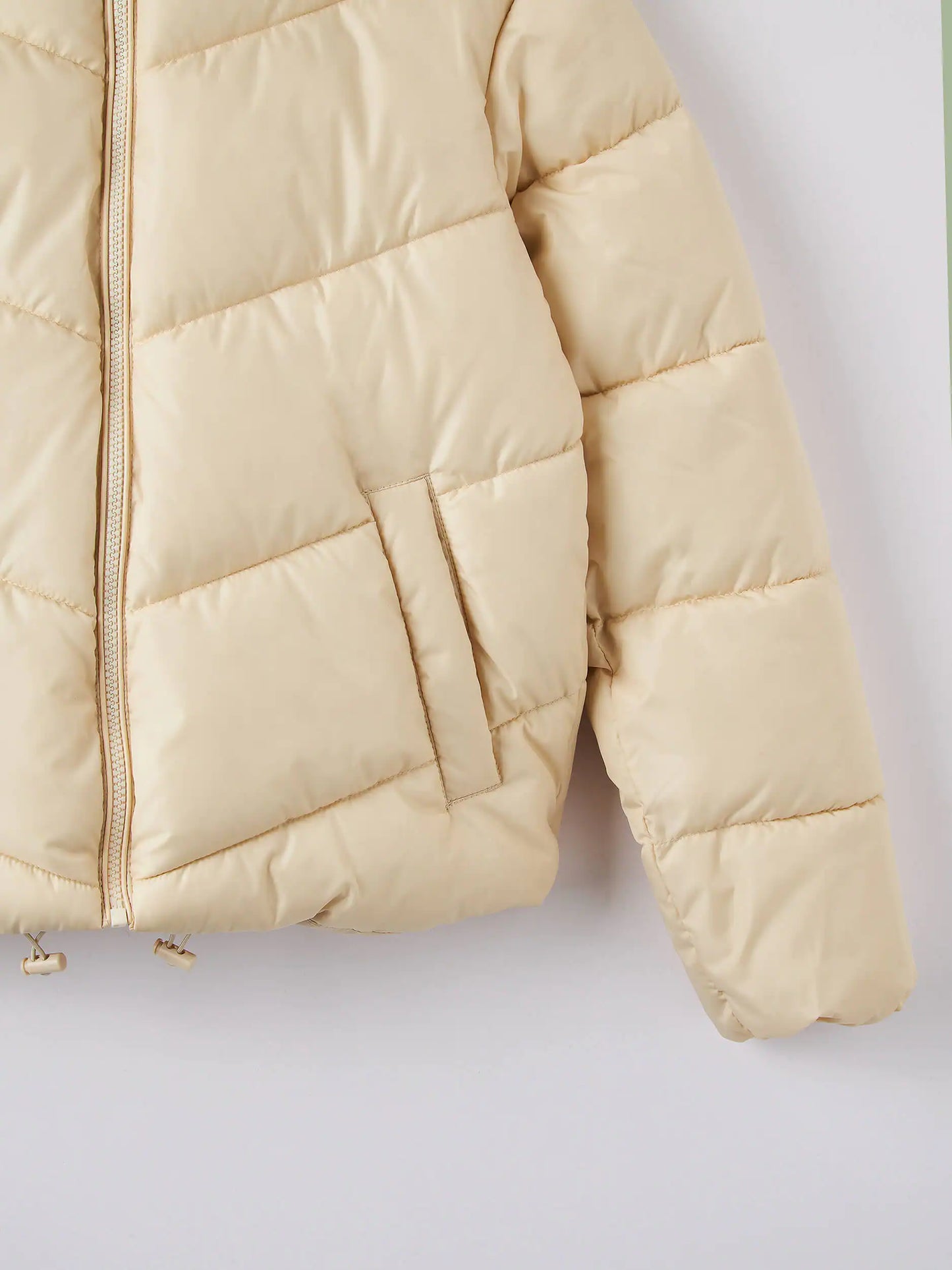 Puffer jacket with stand-up