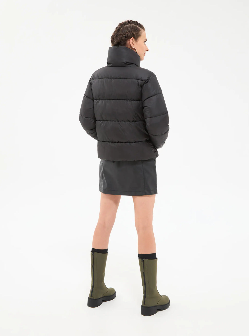 Puffer jacket with stand-up