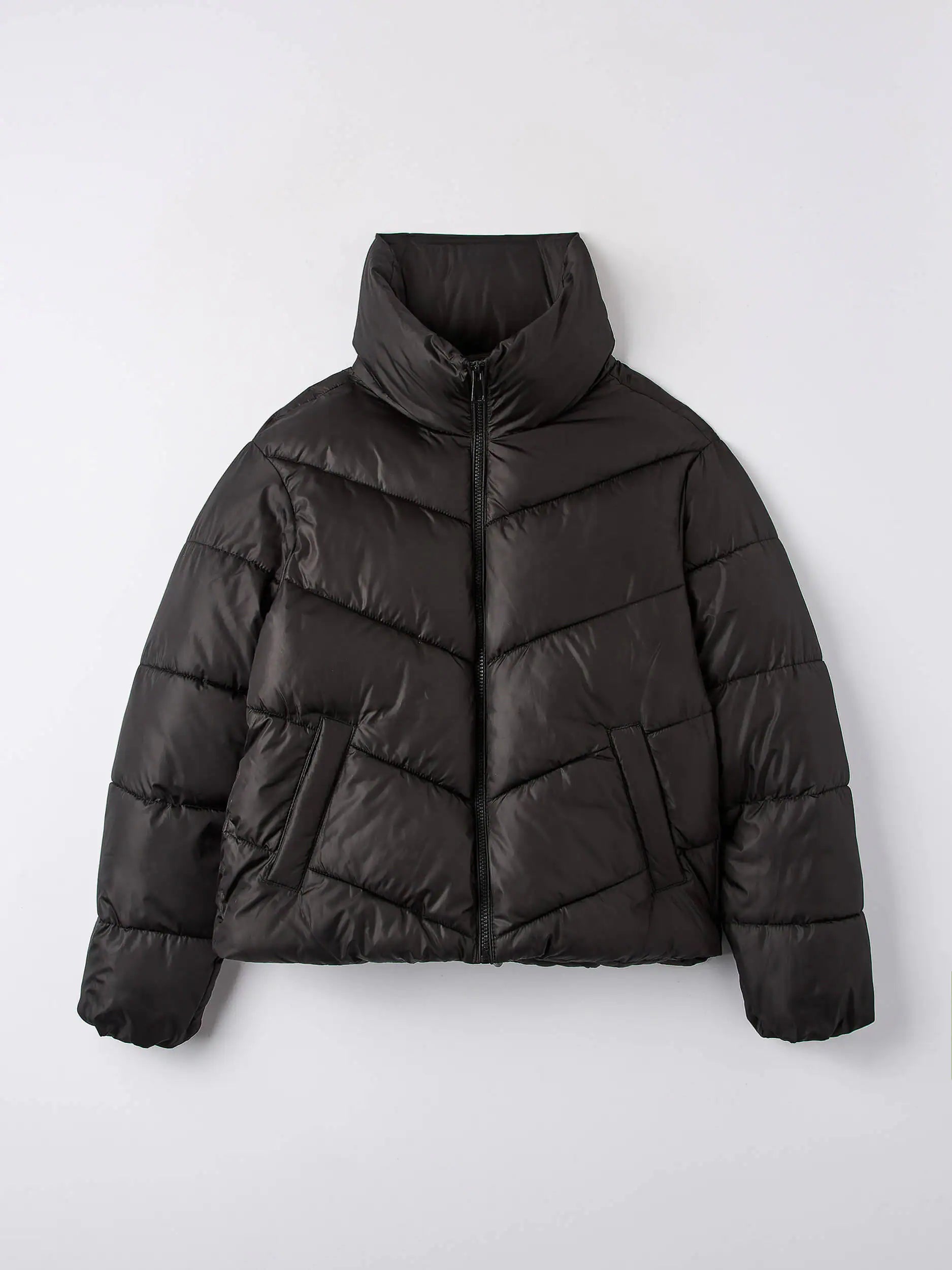 Puffer jacket with stand-up