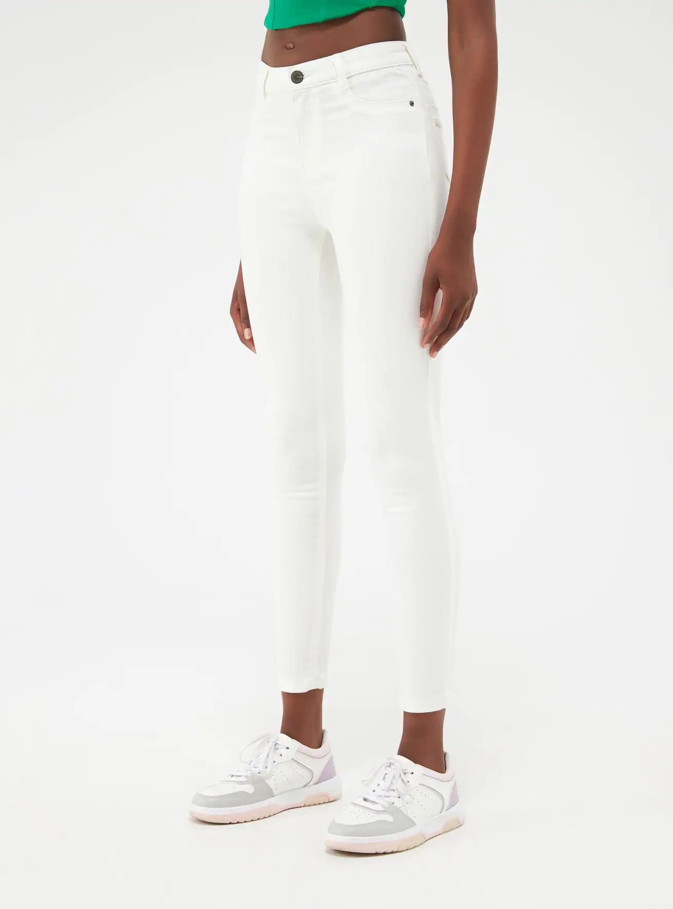 High-waisted skinny pants